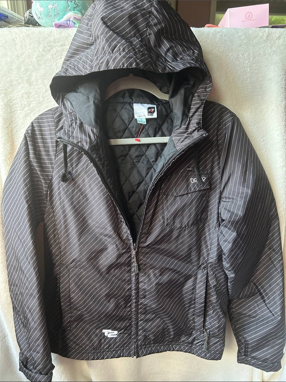 Orage vintage Women’s Black Pinstripe ski Hooded Jacket small